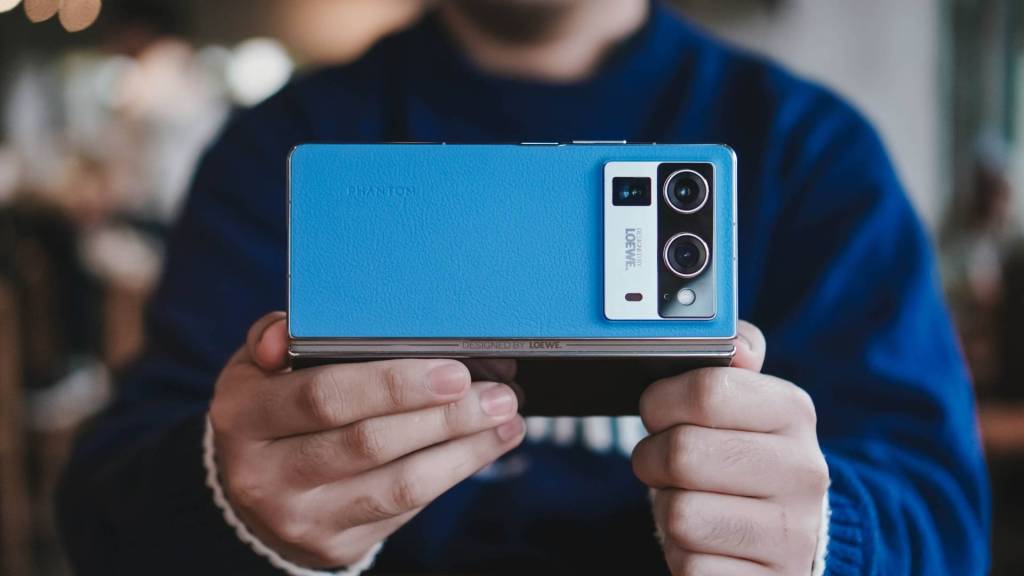 Tecno Phantom V Fold 2 – Loewe Design Edition